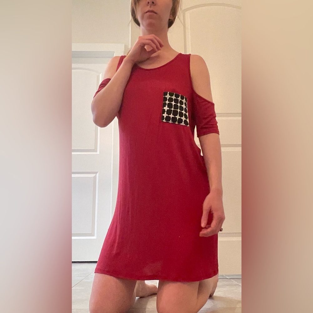 Comfortable Off-Shoulder Red Dress with Checkered Pocket - Small